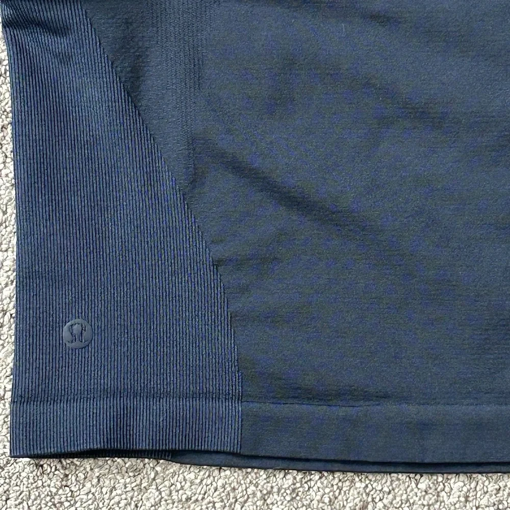 Lululemon High-Neck Cropped Racerback Tank Top Women's 10/12? - Navy Blue EUC!! - Picture 6 of 8